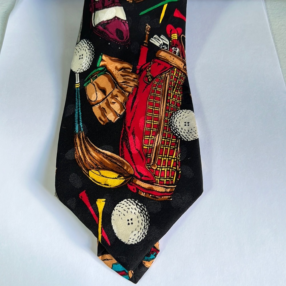 Addicted to Golf Tie
